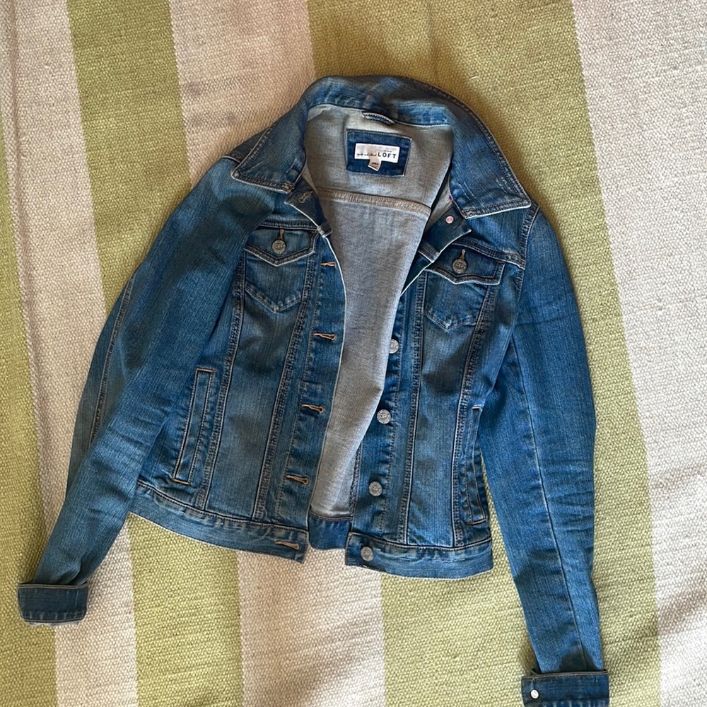 Ann Taylor LOFT size XS Jean Jacket